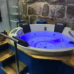 Apartment Paradiso